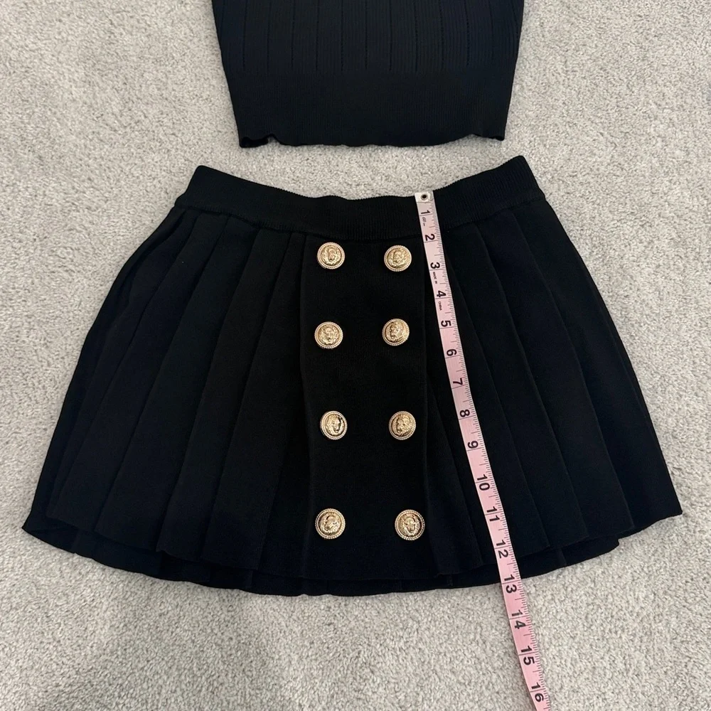 Elegant Black Skirt Set with Gold Accents - Picture 10 of 10